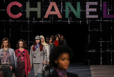 Chanel Caps Paris Fashion Week With Swaths Iconic